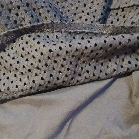 Banana Republic Women's Off The Shoulder Layered Ruffle Eyelet Top SZ SP - Picture 5 of 7